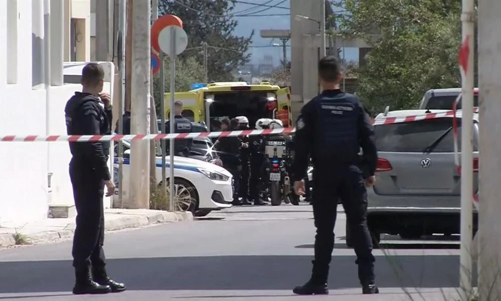 Κορωπί: Αστυνομικός πυροβόλησε τον 51χρονο στο πόδι για να ακινητοποιηθεί μετά την επίθεση
